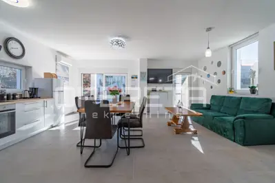 Kuća 84 m², Tinjan - s bazenom i okućnicom - 4
