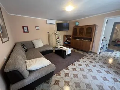 Haus 150 m², Labin - Pool und 22.000 m² Gartenfläche - 2