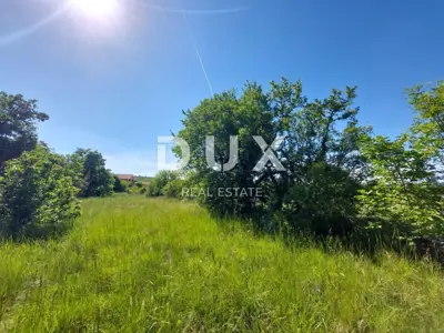 Baugrundstück 3.356 m², Labin - Wohnnutzung - 2