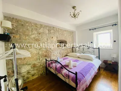 Kamena kuća na Braču, 70 m od plaže i stara jezgra - 7