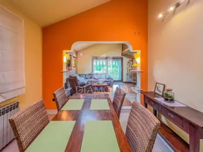 Stan 183 m², Buje okolica - 3 sobe, 2 terase - 5