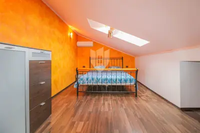 Stan 183 m², Buje okolica - 3 sobe, 2 terase - 14