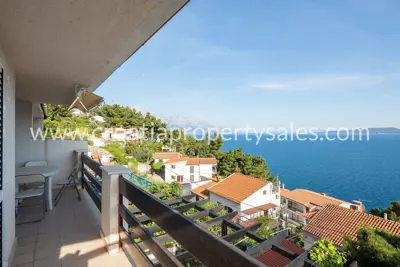 Semi-detached house, Omiš, 3 parking spaces and proximity to the sea