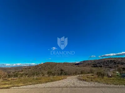 Building plot 601 m², Momjan - open view of nature - 2