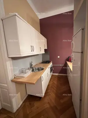 Apartment 108 m², Pula Centar - 3 residential units - 8