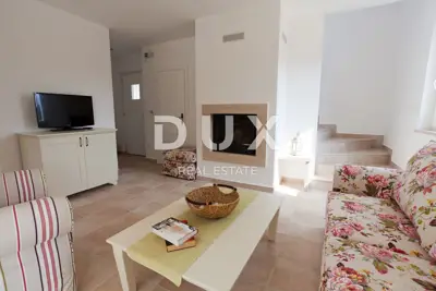 Haus 255 m², Dobrinj - drei Wohneinheiten und Pool - 22