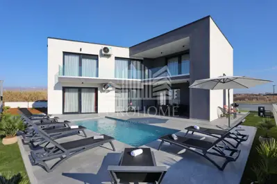 Fully equipped villa, Privlaka (464 m²)