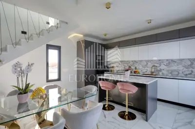 POTPUNO OPREMLJENA VILA, PRIVLAKA (464 m²) - 15