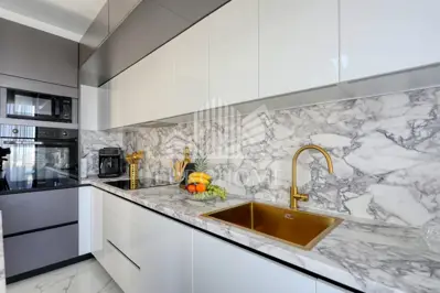 POTPUNO OPREMLJENA VILA, PRIVLAKA (464 m²) - 13