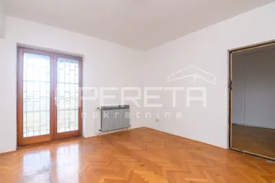 Pantovčak - office building (529 m²) with auxiliary building 200 m², lease - 10