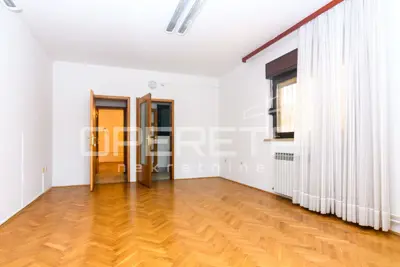 Pantovčak - office building (529 m²) with auxiliary building 200 m², lease - 14