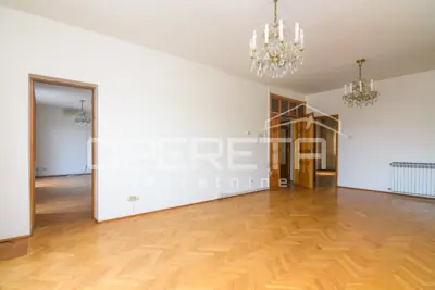Pantovčak - office building (529 m²) with auxiliary building 200 m², lease - 18
