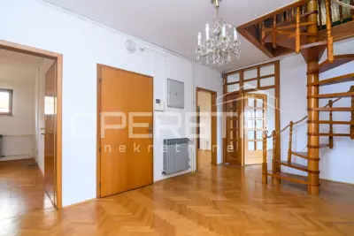 Pantovčak - office building (529 m²) with auxiliary building 200 m², lease - 21