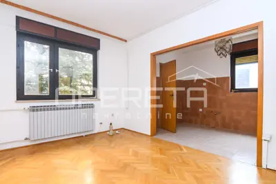 Pantovčak - office building (529 m²) with auxiliary building 200 m², lease - 8