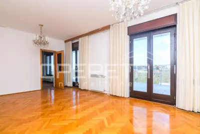 Pantovčak - office building (529 m²) with auxiliary building 200 m², lease - 9