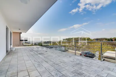 Pantovčak - Geschäftsgebäude (529 m²) mit Nebengebäude 200 m², Miete