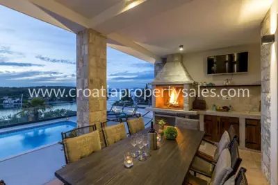 Kuća, Šolta, 278 m², 1 000 000 € - 2