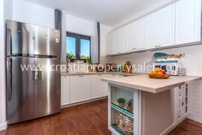 Kuća, Šolta, 278 m², 1 000 000 € - 11