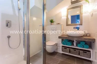 Kuća, Šolta, 278 m², 1 000 000 € - 8