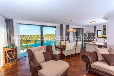 Kuća, Šolta, 278 m², 1 000 000 € - 17
