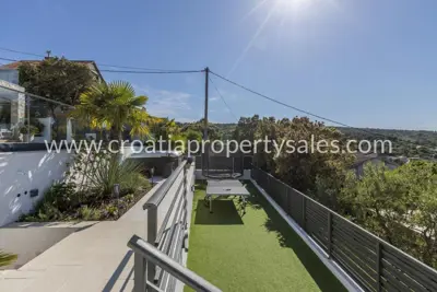Kuća, Šolta, 278 m², 1 000 000 € - 5