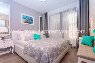 Kuća, Šolta, 278 m², 1 000 000 € - 10