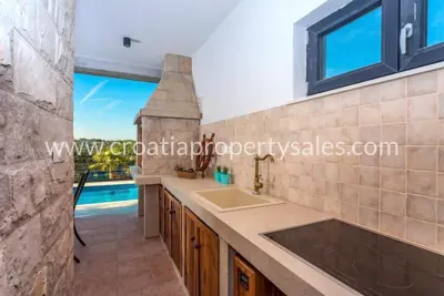 Kuća, Šolta, 278 m², 1 000 000 € - 18