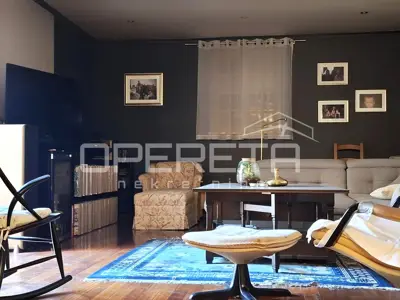 Kuća u Omišu, 5 apartmana i uhodan turizam - 8