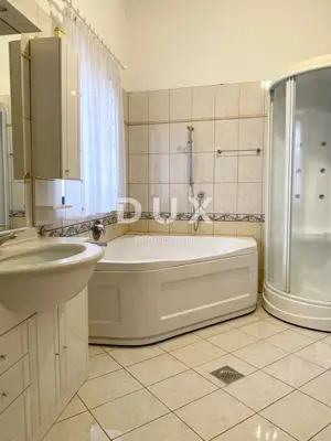 CRIKVENICA - schönes Haus im Zentrum von Crikvenica mit zwei Geschäftsräumen - 20