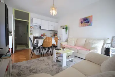 Stan 40 m², Kocunar, Split - mirna lokacija
