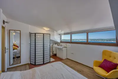 Apartment 75 m², Rovinj center - sea view and St. Euphemia - 17
