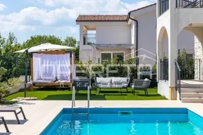 Vila 120 m², Labin - privatni bazen i terasa - 5