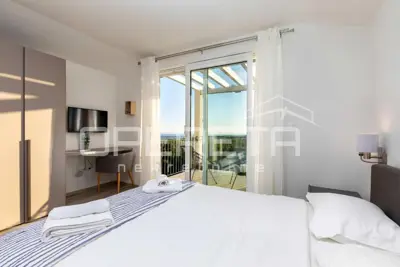 Vila 120 m², Labin - privatni bazen i terasa - 14