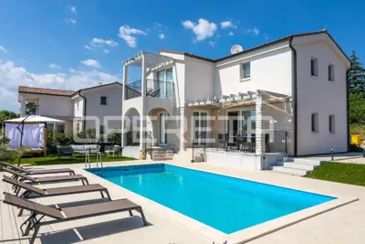 Vila 120 m², Labin - privatni bazen i terasa