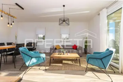 Vila 120 m², Labin - privatni bazen i terasa - 10