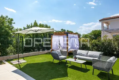 Vila 120 m², Labin - privatni bazen i terasa - 20