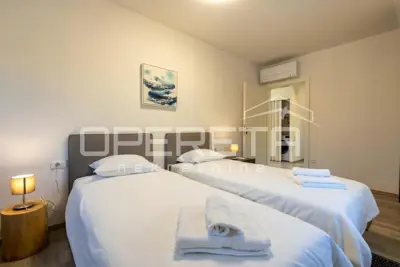 Vila 120 m², Labin - privatni bazen i terasa - 18