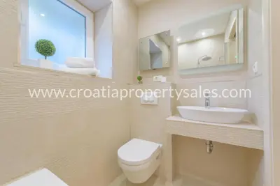 Stan 55 m², Split - uz more i centar grada - 7