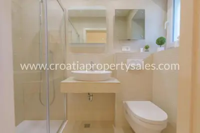 Stan 55 m², Split - uz more i centar grada - 9