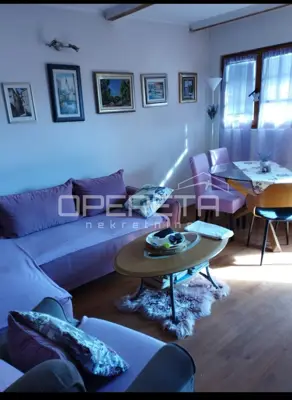 Haus 46 m², Brnaze - zweigeschossig und möbliert - 6