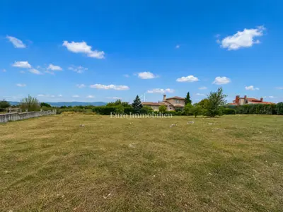 Baugrundstück 1.826 m² - Umgebung von Labin - 3
