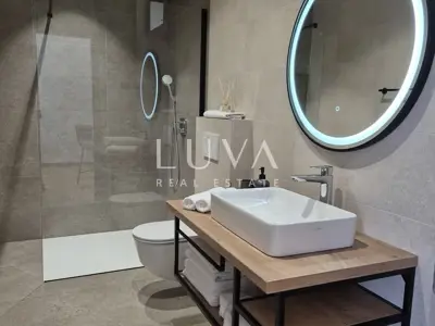 Vila 209 m², Kurili - moderna prizemnica s bazenom - 14