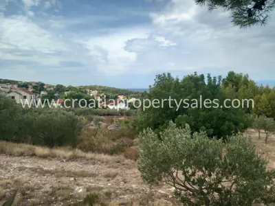 Grundstück, Brač, 400 m², 69 000 € - 3