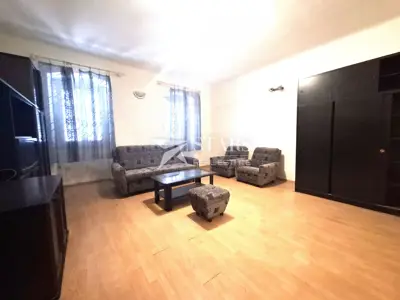 Wohnung 77 m², Banderovo - hohe Decken und separater Eingang