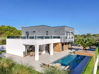 Villa 274 m², Veli vrh - beheizter Pool und Sauna