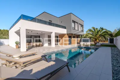 Villa 274 m², Veli vrh - beheizter Pool und Sauna - 2