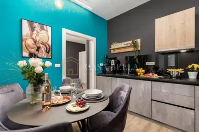 Wohnung 137 m², Rijeka Centar - 3 Apartments und Balkon - 9