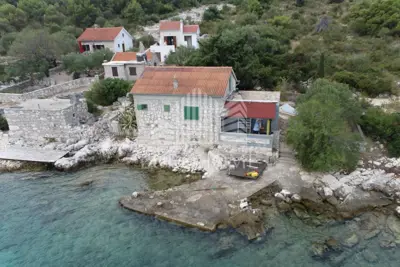 House 66 m², island Žut - peace and nature