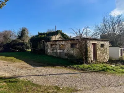 Stone house 110 m², Labin - for complete renovation - 2