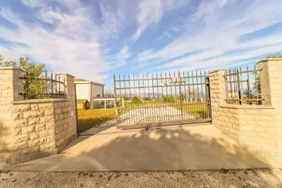 Land plot for sale in Pavićini - 10
